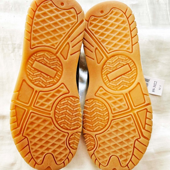 SNEAKERS, BROWN, EQUAL TO LADIES SIZE 8, LACES WITH GROMMETS, BY ALTRA, NEW NEVE - Picture 4 of 10